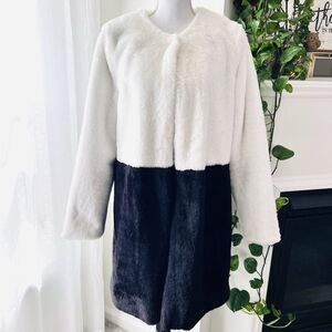 Fever Incredibly Soft Black & White Faux Fur Cheetah Satin Lined Jacket Coat Med